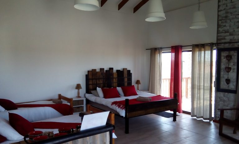 Ikhumba Self Catering Unit Bedroom2