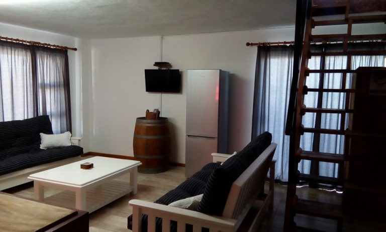 Ikhumba Self Catering Unit Living Area