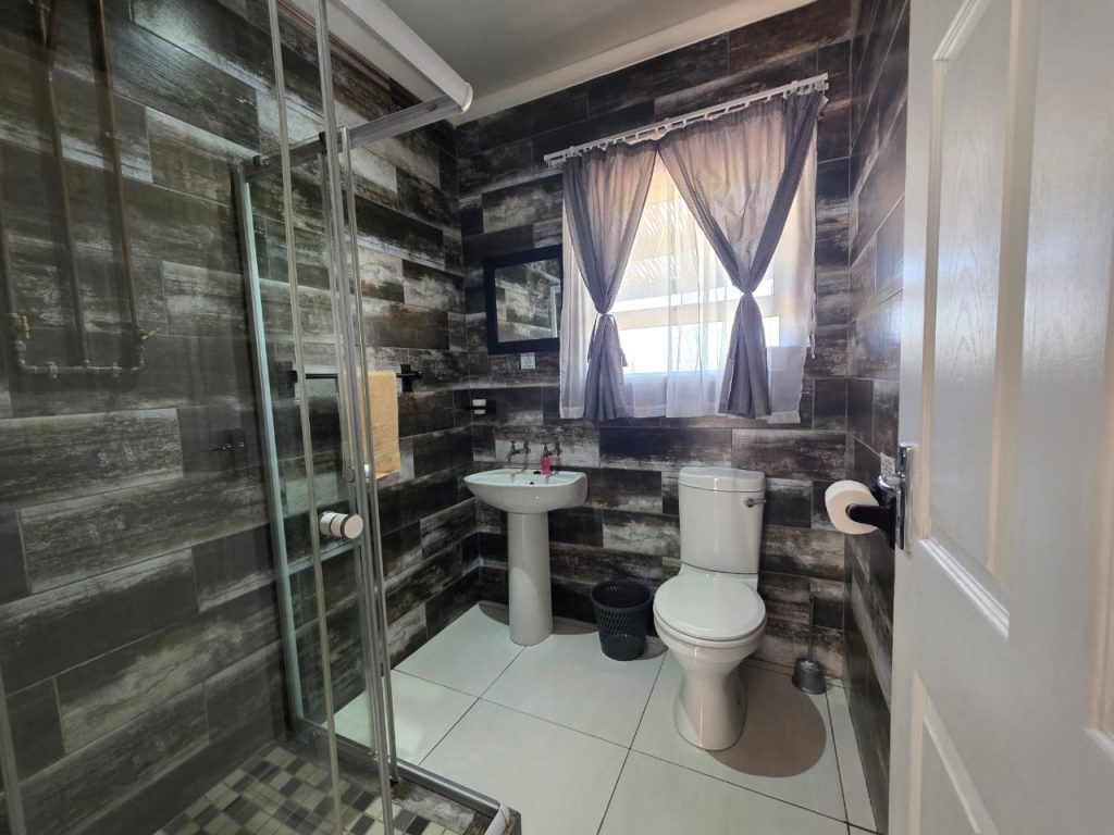 Little Sisters Self Catering Unit – Ngonyama, South Africa