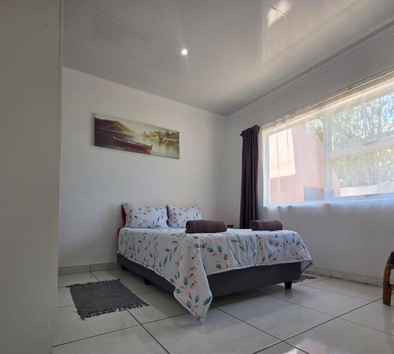 Updated Photos for Little Sisters Self Catering Unit – Ibhokwe, South Africa